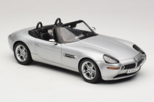 BMW Z8 Stříbrný 007 The World Is Not Enough AUTOart 1:18 70511 Kov – obrázek 6 z 8