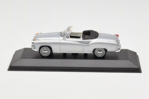 Borgward Isabella Kabriolet Stříbrný Minichamps 1:43 400096030 Kov