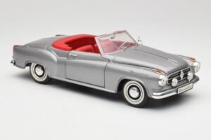 Borgward Isabella Kabriolet Stříbrný Revell 1:18 8411 Kov – obrázek 6 z 8