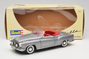 Borgward Isabella Kabriolet Stříbrný Revell 1:18 8411 Kov – obrázek 8 z 8