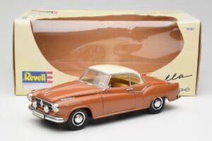 Borgward Isabella Coupe Bronzový Bílý Revell 1:18 08982 Kov – obrázek 5 z 8