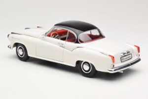 Borgward Isabella Coupe Bílý Revell 1:18 08982-W1 Kov – obrázek 7 z 8