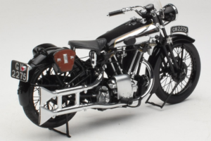 Brough Superior SS 100 T. E. Lawrence Minichamps 1:18 122135500 Kov – obrázek 2 z 6