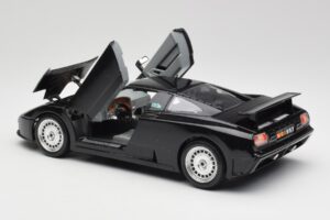 Bugatti EB110 Černý Bburago 1:18 3055 Kov – obrázek 5 z 8