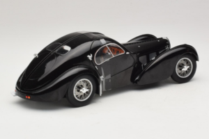 Bugatti Type 57 SC Atlantic Černý Solido 1:18 S1802101 Kov – obrázek 2 z 6