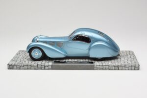 Bugatti Type 57SC Atlantic Modrý Minichamps 1:18 107110320 Kov – obrázek 3 z 6