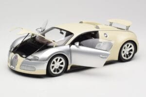 Bugatti Veyron Edition Centenaire Chrome Beige Minichamps 1:18 100110854 Kov – obrázek 2 z 8
