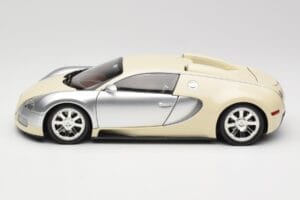 Bugatti Veyron Edition Centenaire Chrome Beige Minichamps 1:18 100110854 Kov – obrázek 4 z 8