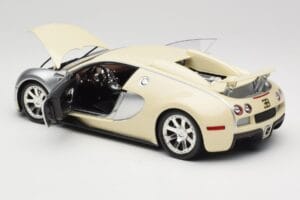 Bugatti Veyron Edition Centenaire Chrome Beige Minichamps 1:18 100110854 Kov – obrázek 5 z 8