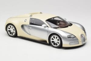 Bugatti Veyron Edition Centenaire Chrome Beige Minichamps 1:18 100110854 Kov – obrázek 6 z 8