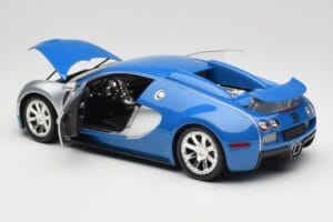 Bugatti Veyron Edition Centenaire Chrome Blue Minichamps 1:18 100110850 Kov – obrázek 5 z 8