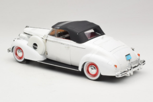 Buick Century Kabriolet Bílý Signature Models 1:18 18131 Kov – obrázek 5 z 6