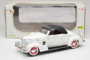 Buick Century Kabriolet Bílý Signature Models 1:18 18131 Kov – obrázek 6 z 6