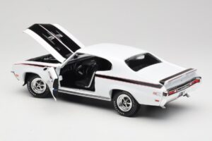 Buick GSX Bílý American Muscle 1:18 AMM1322/06 Kov – obrázek 5 z 8