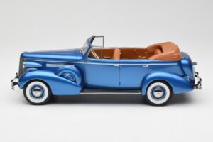 Buick Roadmaster 80-C Four Door Phaeton Blue Metallic BoS Models 1:18 BOS372 Pryskyřice – obrázek 3 z 6