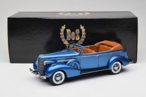 Buick Roadmaster 80-C Four Door Phaeton Blue Metallic BoS Models 1:18 BOS372 Pryskyřice – obrázek 6 z 6