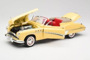 Buick Roadmaster Chrome Yellow Motormax 1:18 23124646-M17 Kov – obrázek 2 z 8