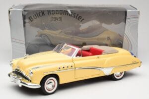 Buick Roadmaster Chrome Yellow Motormax 1:18 23124646-M17 Kov – obrázek 8 z 8