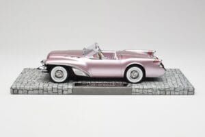 Buick Wildcat II Concept Salmon Metallic Minichamps 1:18 107141221 Pryskyřice – obrázek 3 z 6