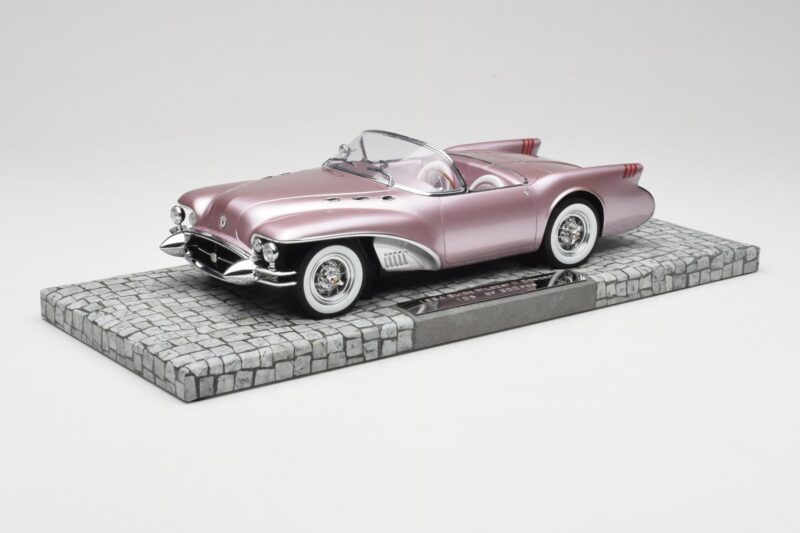 Buick Wildcat II Concept Salmon Metallic Minichamps 1:18 107141221 Pryskyřice