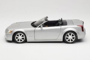 Cadillac XLR Cabrio Stříbrný Hot Wheels 1:18 53838 Kov – obrázek 4 z 8