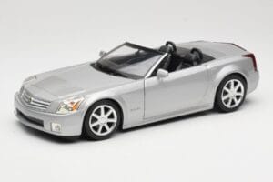 Cadillac XLR Cabrio Stříbrný Hot Wheels 1:18 53838 Kov