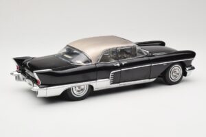 Cadillac Brougham Černý Sun Star 1:18 4001 Kov – obrázek 3 z 8