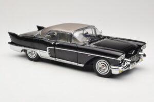 Cadillac Brougham Černý Sun Star 1:18 4001 Kov – obrázek 6 z 8