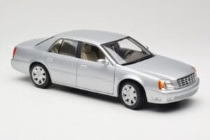Cadillac DeVille DTS Maisto 1:18 56061 Kov – obrázek 6 z 8