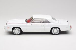 Cadillac Eldorado Kabriolet Bílý MCG 1:18 MCG18474 Kov – obrázek 4 z 7