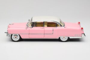 Cadillac Fleetwood Elvis Presley Růžový MRC 1:18 LIC1000 Kov – obrázek 4 z 8