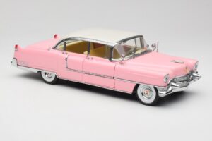 Cadillac Fleetwood Elvis Presley Růžový MRC 1:18 LIC1000 Kov – obrázek 6 z 8