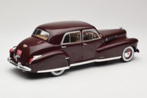 Cadillac Fleetwood 60 Special Sedan Červený MCG 1:18 MCG18071 Kov – obrázek 2 z 6