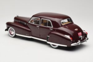 Cadillac Fleetwood 60 Special Sedan Červený MCG 1:18 MCG18071 Kov – obrázek 5 z 6
