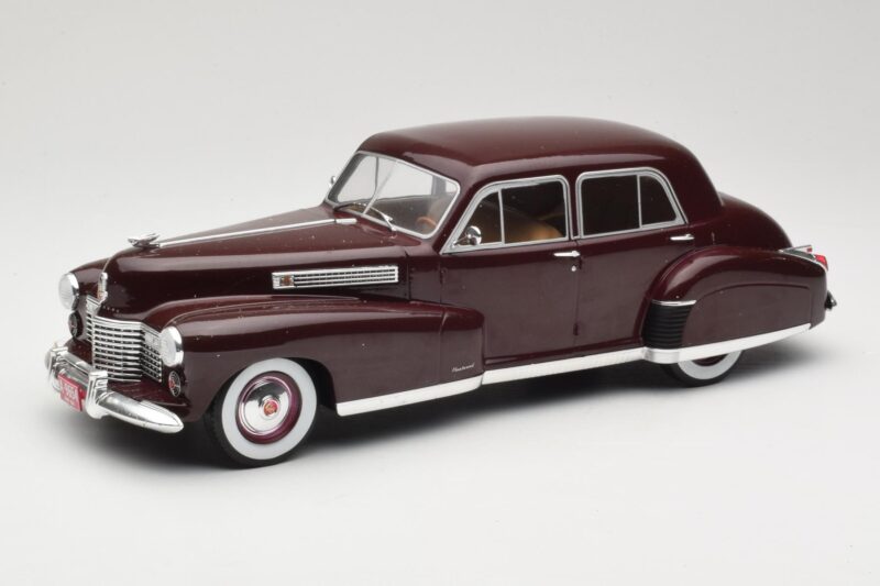 Cadillac Fleetwood 60 Special Sedan Červený MCG 1:18 MCG18071 Kov