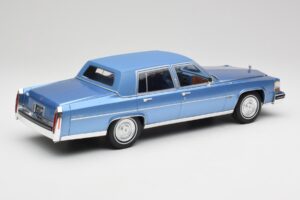 Cadillac Fleetwood Brougham Modrý Metalíza MCG 1:18 MCG18252 Kov – obrázek 2 z 6