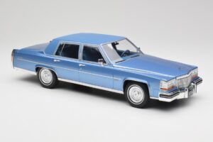 Cadillac Fleetwood Brougham Modrý Metalíza MCG 1:18 MCG18252 Kov – obrázek 4 z 6