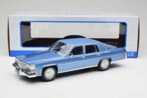 Cadillac Fleetwood Brougham Modrý Metalíza MCG 1:18 MCG18252 Kov – obrázek 6 z 6