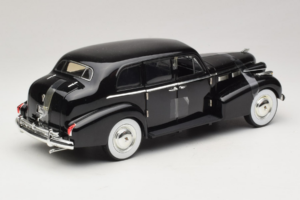 Cadillac Fleetwood Series 75 The Godfather Jada 1:18 91199 Kov – obrázek 2 z 6