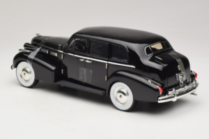 Cadillac Fleetwood Series 75 The Godfather Jada 1:18 91199 Kov – obrázek 5 z 6