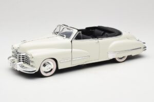 Cadillac Series 62 Kabriolet Bílý Anson 1:18 30335 Kov