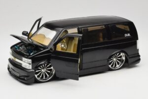 Chevrolet Astro Van Tuned Černý Jada 1:18 63122 Kov – obrázek 2 z 8