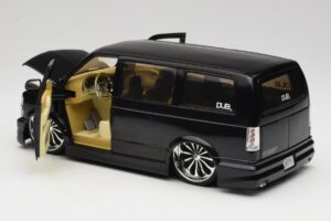 Chevrolet Astro Van Tuned Černý Jada 1:18 63122 Kov – obrázek 5 z 8