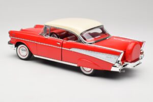 Chevrolet Bel Air Matador Červený & India Slonovinová Road Legends 1:18 92109 Kov – obrázek 7 z 8