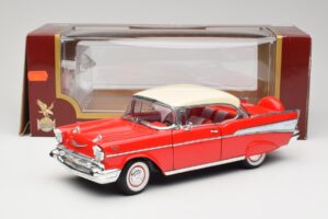 Chevrolet Bel Air Matador Červený & India Slonovinová Road Legends 1:18 92109 Kov – obrázek 8 z 8