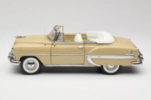 Chevrolet Bel Air Kabriolet Krémový Sun Star 1:18 1623 Kov – obrázek 4 z 8