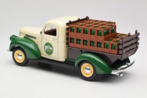 Chevrolet Brasseur Perrier Delivery Van Zelený Solido 1:18 203243 Kov – obrázek 7 z 8