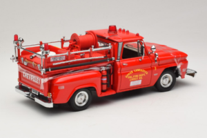 Chevrolet C-20 Fire Truck Sun Star 1:18 1383 Kov – obrázek 2 z 6
