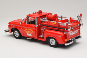 Chevrolet C-20 Fire Truck Sun Star 1:18 1383 Kov – obrázek 5 z 6