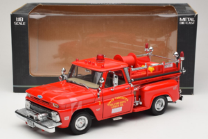 Chevrolet C-20 Fire Truck Sun Star 1:18 1383 Kov – obrázek 6 z 6